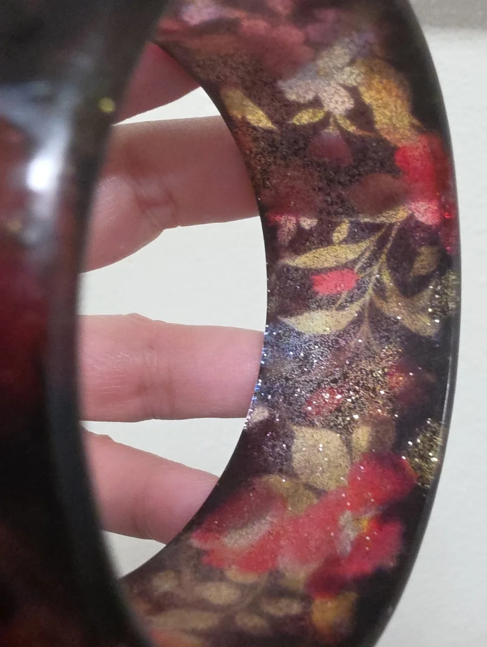 Vintage Floral Glitter Resin Lucite Bangle Bracelet